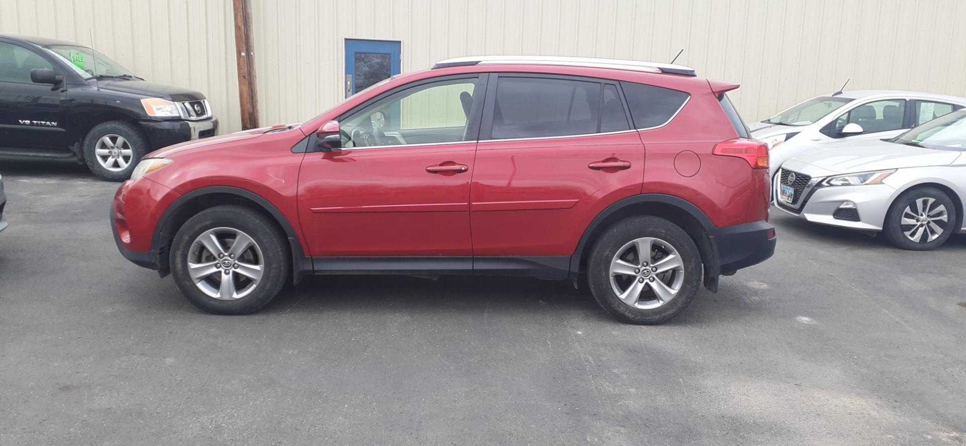 2015 Toyota RAV4 (JTMRFREV9FD) , located at 2015 Cambell Street, Rapid City, SD, 57701, (605) 342-8326, 44.066433, -103.191772 - CARFAX AVAILABLE - Photo#0